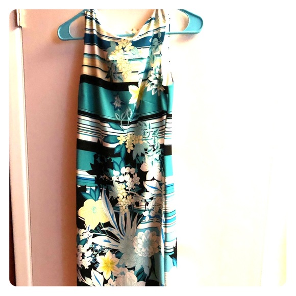 Spring Cache dress - Picture 2 of 5